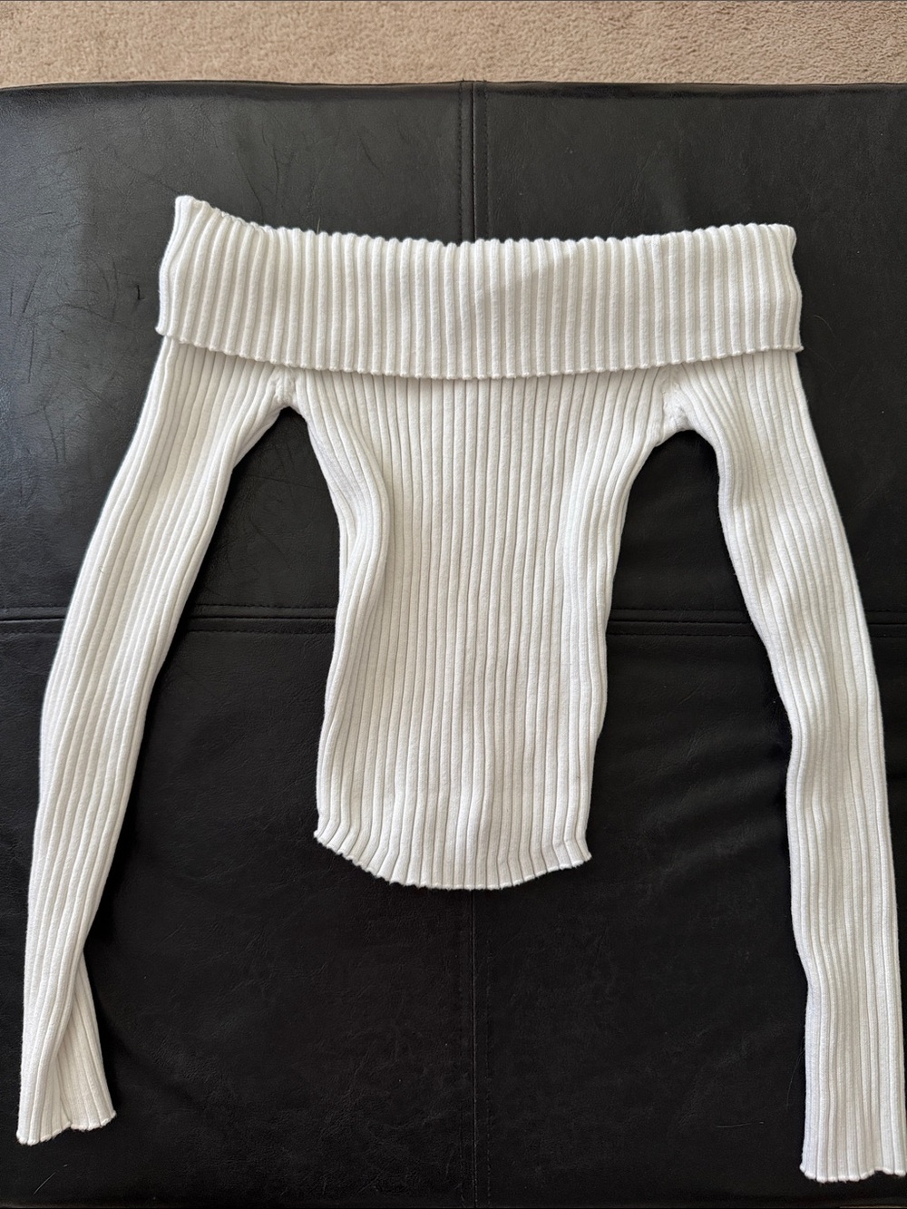 Edikted Off-The-Shoulder Ribbed white Knit Top